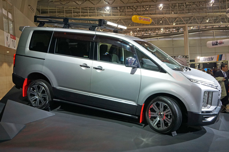 三菱デリカD：5（オプション装着車）