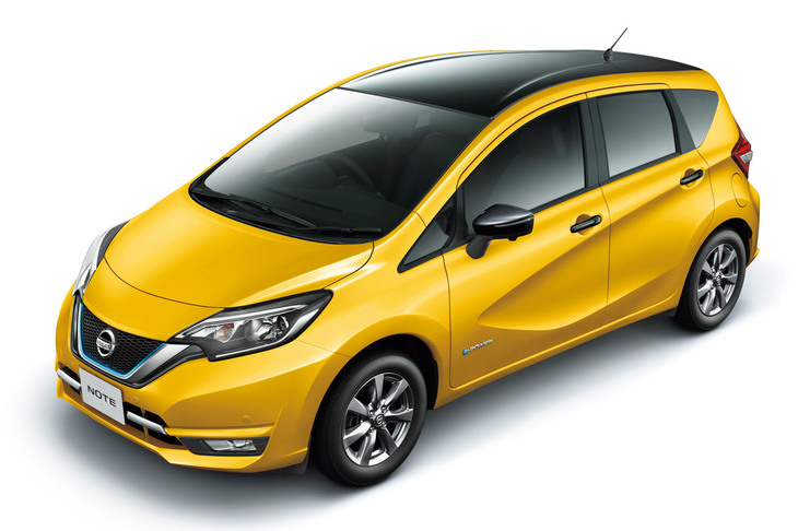 「日産ノートe-POWER」の4WD車はリア軸に最高出力4.8ps、最大トルク15Nmのモーターを搭載。フロントタイヤのスリップ量に応じてリアタイヤを駆動する。