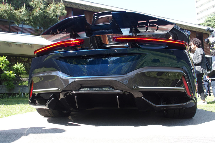 ピニンファリーナ・バティスタ チンクアンタチンクエ（リアバンパー）