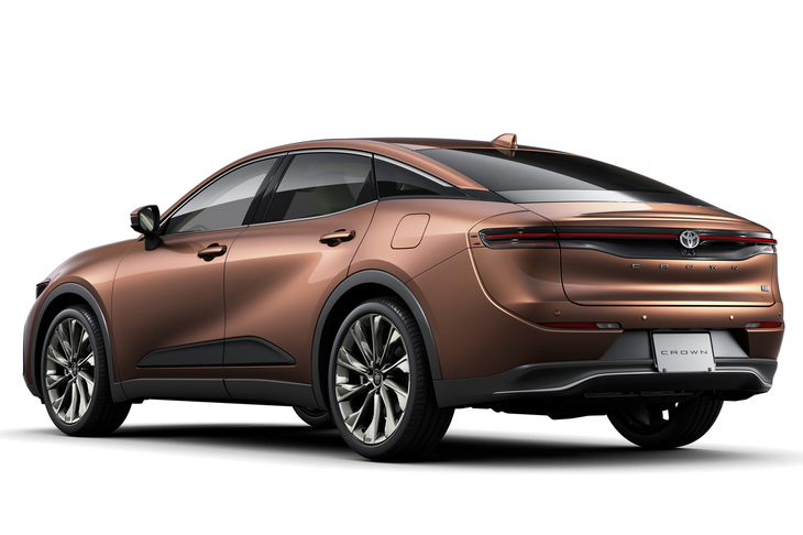 中間グレードの「G」には、標準仕様に加えて「アドバンスト」「レザーパッケージ」「アドバンスト・レザーパッケージ」（写真）と3種類の仕様が用意される。