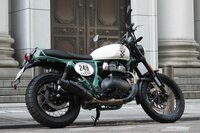 1960年代のオフロードレーサーをモチーフにしたという「ベア650」。クルーザーやブリティッシュクラシックスタイルのモデルが多いロイヤルエンフィールドのなかでは、異色のモデルである。