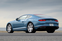 設立は1919年と、100年を超える歴史を持つ英国の名門、ベントレー。「コンチネンタルGT」は2003年に登場した同ブランドのラグジュアリークーペで、現行型は2024年6月に発表された4代目となる。