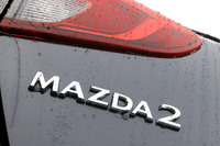 「マツダ2」は2014年に登場した「デミオ」と基本的に同型の車種である。2019年の改良と同時に、マツダ2に車名が変更された。