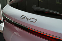 「BYD ATTO 3」の最新モデルが日本上陸　タッチスクリーンのサイズが15.6インチに拡大の画像