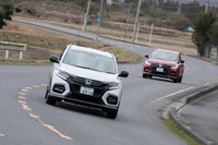 試乗はサーキット周辺の一般道でも実施。きれいに舗装されたサーキットとは異なり、うねりや凹凸、マンホールのフタなどもある一般道で、「モデューロX」の“足さばき”を試すことができた。