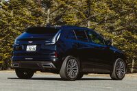 2021年に日本に導入された「キャデラックXT4」。全長×全幅×全高＝4605×1875×1625mmと、大柄な車種の多いキャデラックのなかでは、比較的日本でも取り回しのしやすいサイズのSUVとなっている。