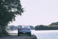 風光明媚（めいび）とはいえ東京からは距離感のある三重・志摩。しかし、「EQS」の快適性とスタミナをもってすれば、意外なほど容易にアクセスすることができる。