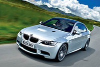 新型「BMW M3」は4リッターV8で、996万円の画像