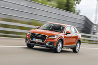 高速道路を行く「Q2」。写真はディーゼルモデルで、日本市場への導入は、現時点では未定。