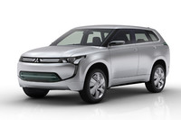 次なる一手はプラグインハイブリッド!?の画像