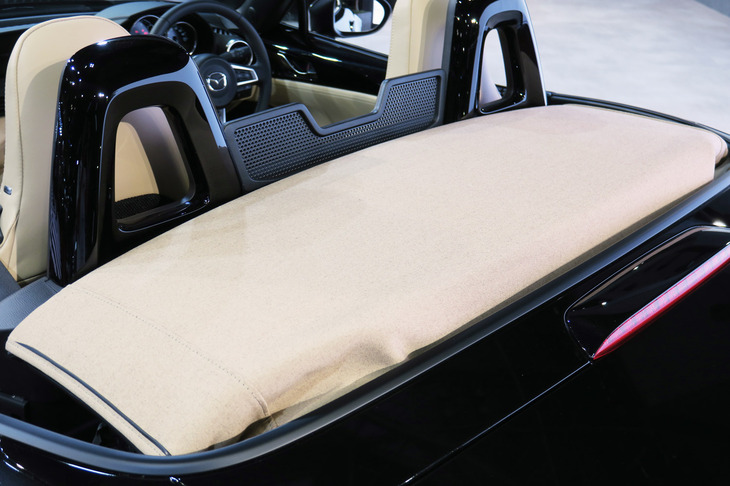 マツダ・ロードスターSレザーパッケージVセレクション