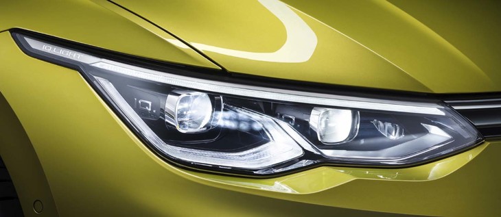 新型フォルクスワーゲン・ゴルフヴァリアント（ヘッドランプ）