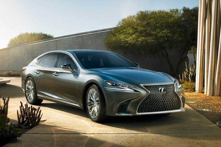 新型「レクサスLS500」（北米仕様）
