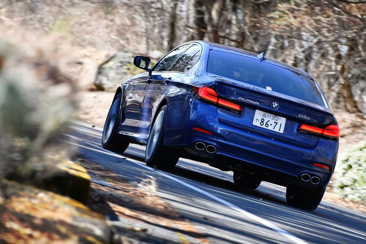 「D5 Sリムジン アルラット」はアルピナがチューンしたサスペンションを装備。ニュートラルなハンドリングと最適なグリップが追求されている。