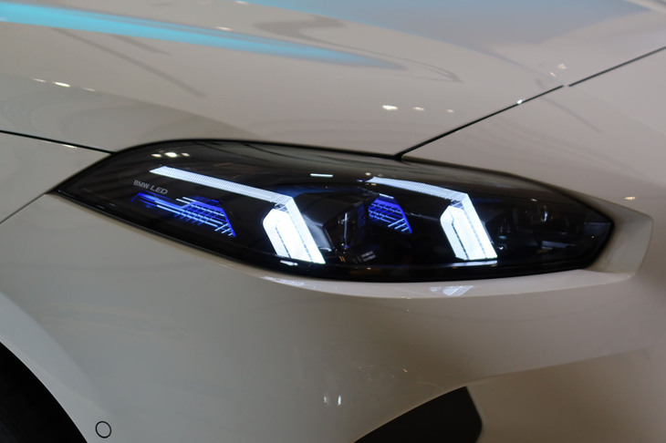 BMW M135 xDrive（ヘッドランプ）