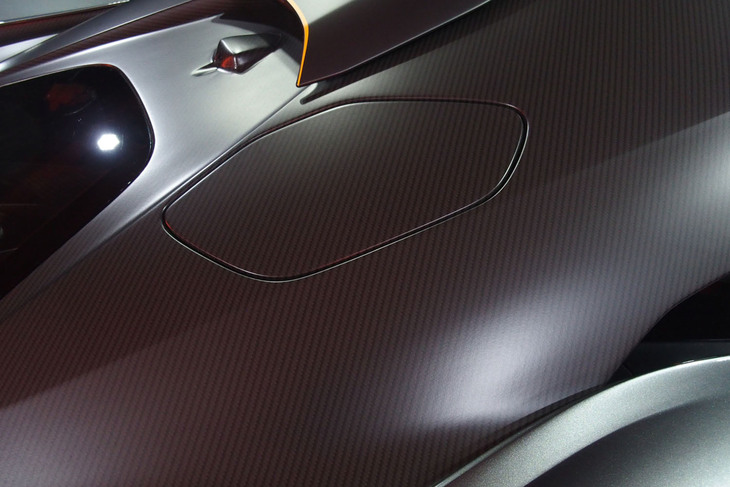 マクラーレンW1（リアフード）