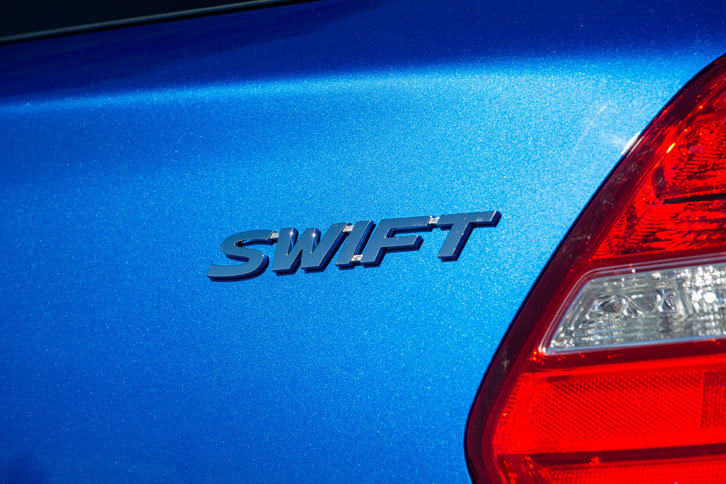 スズキ・スイフト ハイブリッドSL