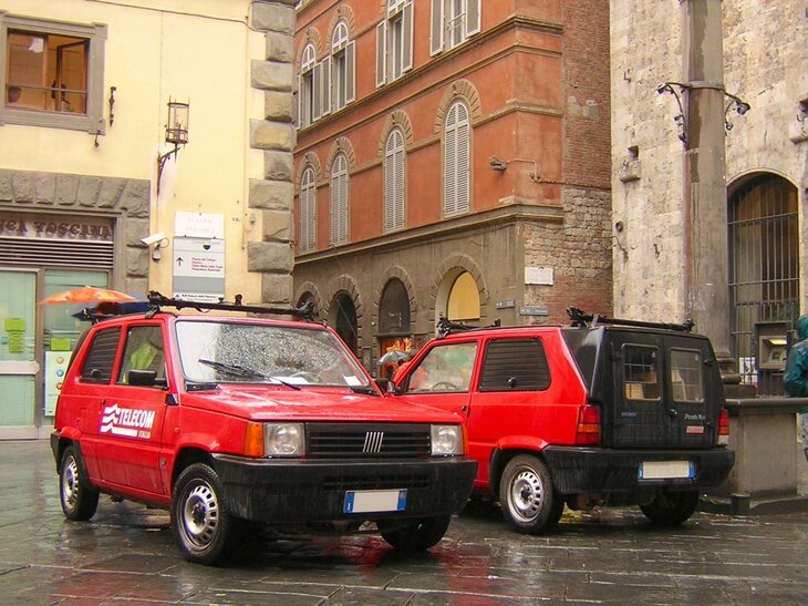 初代「フィアット・パンダ バン」。テレコム・イタリアのサービスカーの定番だった。2005年シエナで筆者撮影。
