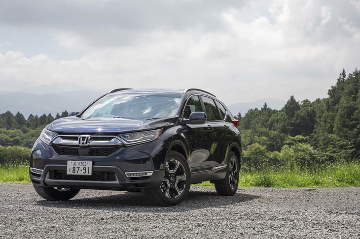 「CR-V」の4WDシステムは前輪の滑りを検知して後輪にトルクを配分する「リアルタイムAWD」。伝達機構のクラッチはモーターによって制御する。