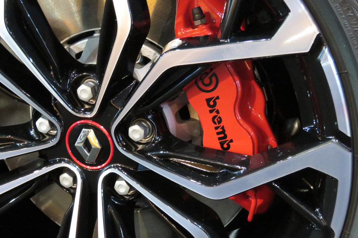 ルノー・メガーヌ ルノースポール（MT、参考出展）