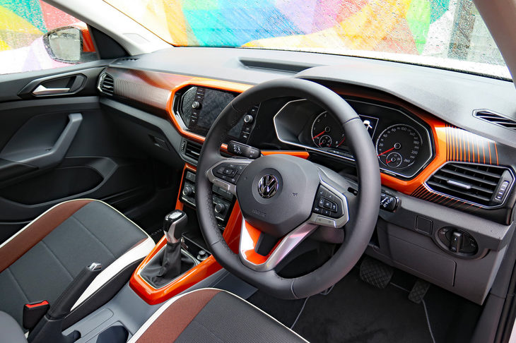 フォルクスワーゲンTクロスTSI 1stプラス（インストゥルメントパネルまわり）