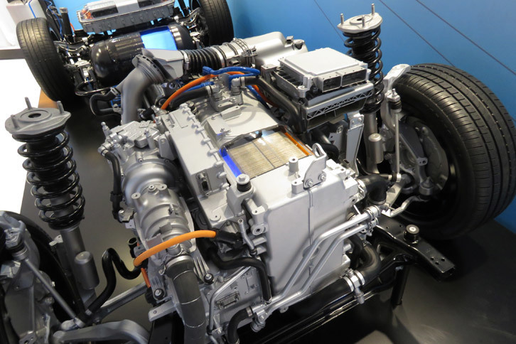 メルセデス・ベンツGLC F-CELL（フレームモデル）