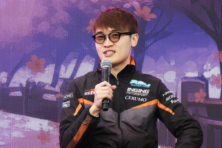 阪口選手の晴南（せな）という名前は、やはりアイルトン・セナのファンである父親による命名とのこと。「たいそうな名前を付けられて荷が重い」と語って会場を笑わせた。またF1に関しては、「F1はワクワクするし、予選などで角田選手が活躍していると、日曜日のレースへ向けて自分もモチベーションが上がる」と語った。