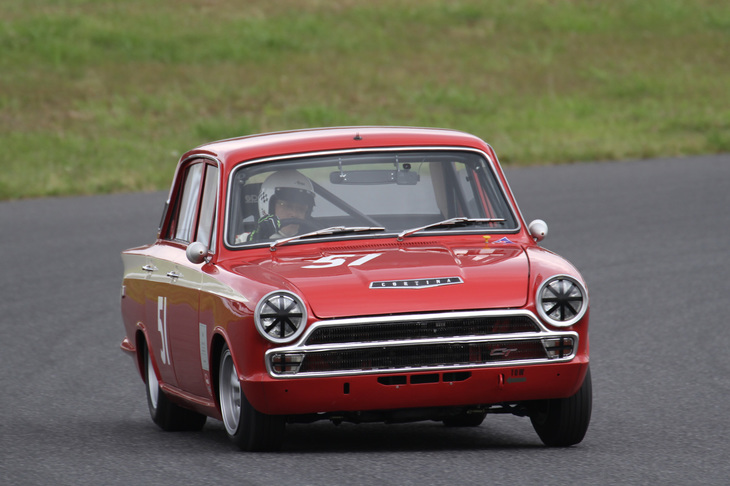 11台が出走したティントップ・カップで3位に入った、アランマン・レーシングのカラーリングをまとった1966年「フォード・コルチナGT Mk1 Sr2」。