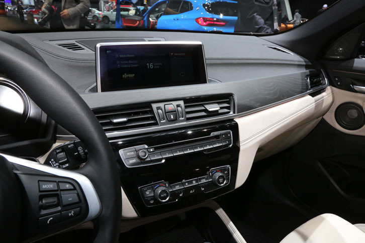 BMW X2（インテリア）