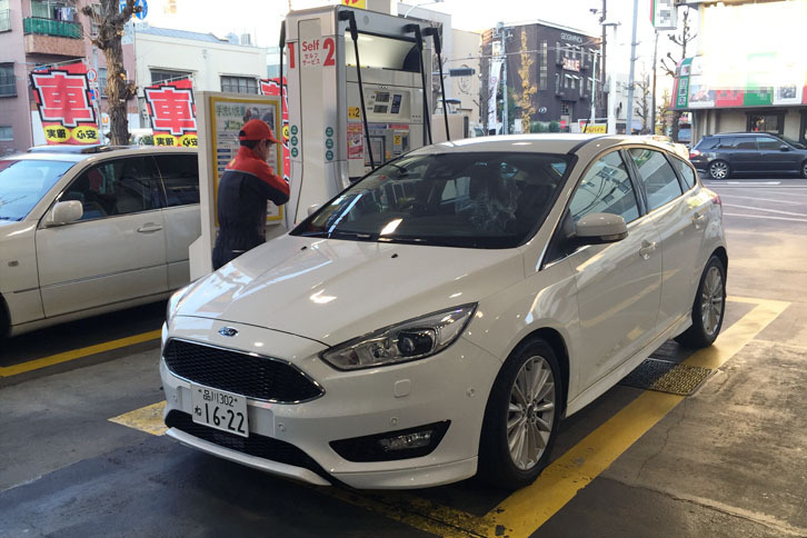 「フォーカス」の指定燃料はハイオクガソリン。燃料タンク容量は55リッター。