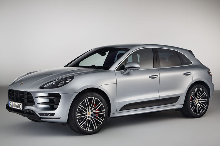 「ポルシェ・マカン ターボ パフォーマンス」