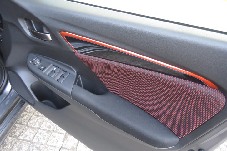 ホンダ・フィットRS Honda SENSING（ドアパネル）