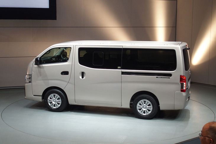 キャラバン50thアニバーサリー（サイドビュー）