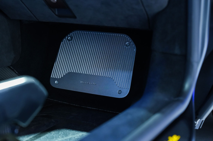 マセラティGT2ストラダーレ（助手席フットレスト）