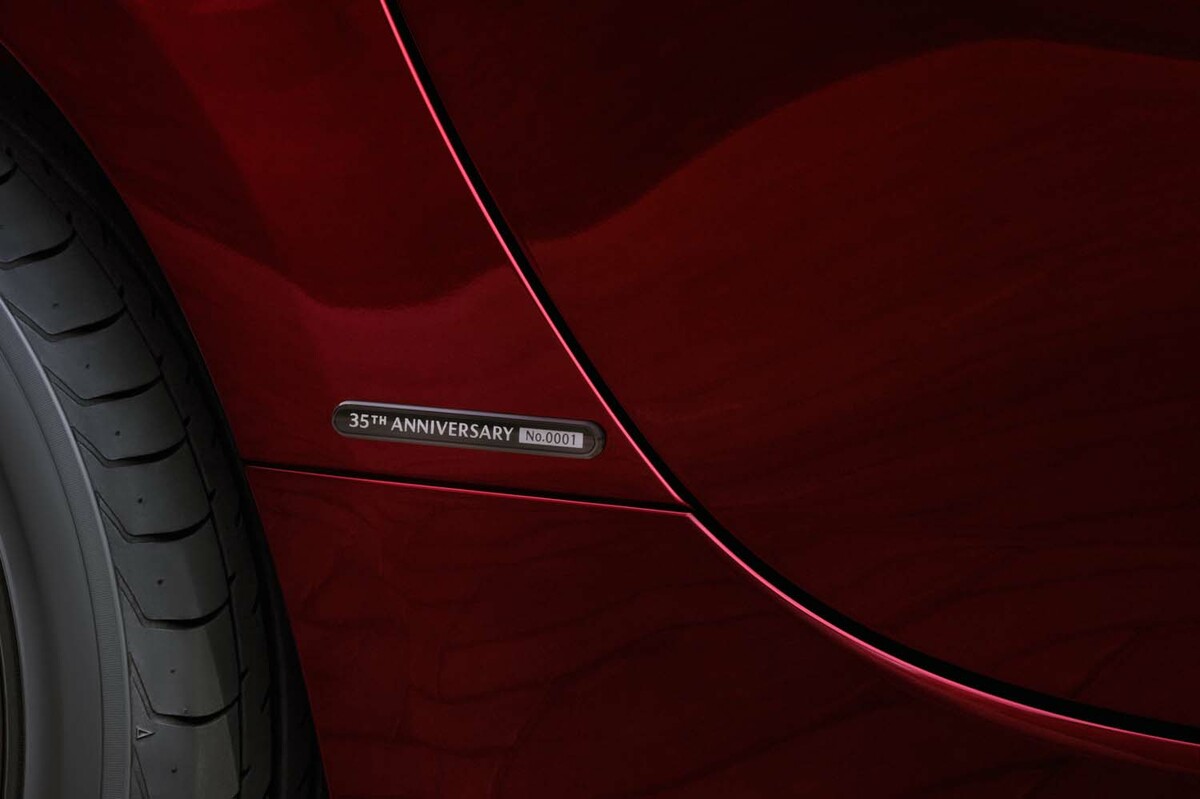 マツダが「ロードスター35周年記念車」の価格を発表 注文受け付けも