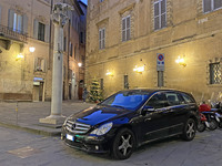 「メルセデス・ベンツRクラス」。これ以下の3台は、いずれも筆者が好きなモデルであったが、後継車が生まれなかった。