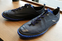 マツダとスピングルが「ロードスター」をモチーフにしたコラボスニーカー「SP-MX5」を発表の画像