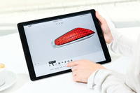 きめ細やかなカスタマイズサービスも「MINI」の特徴。オリジナルのスカッフプレートやフェンダーガーニッシュを製作することもできる。