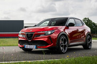 アルファ・ロメオ・ジュニア エレットリカ280ヴェローチェ（FWD）【海外試乗記】