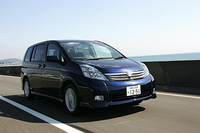 トヨタ・アイシスプラタナ2.0（CVT）【ブリーフテスト】の画像