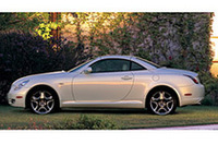 こちらは「レクサスSC430」の市販モデル。GTマシンとなって、どんな出で立ちで登場するのか……。