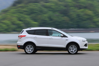 JC08モード計測における「クーガ タイタニアム」の燃費は10.0km/リッターと公表されている。