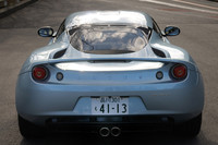 ボリューム豊かなリアまわり。対して、後方視界は、ごく僅かでしかない。