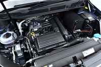 2代目「ゴルフトゥーラン」に搭載される1.4リッター直4直噴ターボエンジン。最高出力は150ps、最大トルクは25.5kgmと、いずれも従来モデルのエンジン（140ps、22.4kgm）より高められている。