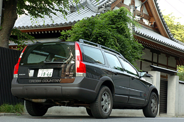 【スペック】全長×全幅×全高＝4735×1860×1560mm／ホイールベース＝2765mm／車重＝1700kg／駆動方式＝4WD／2.5リッター直5DOHC20バルブターボ・インタークーラー付き（209ps／5000rpm、32.6kgm／1500-4500rpm）／車両本体価格＝540万7500円（テスト車＝同じ）