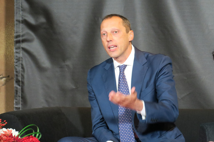 「プロサングエ」にはV12以外のパワートレインを搭載するプランはありませんと語るパストレッリ社長。