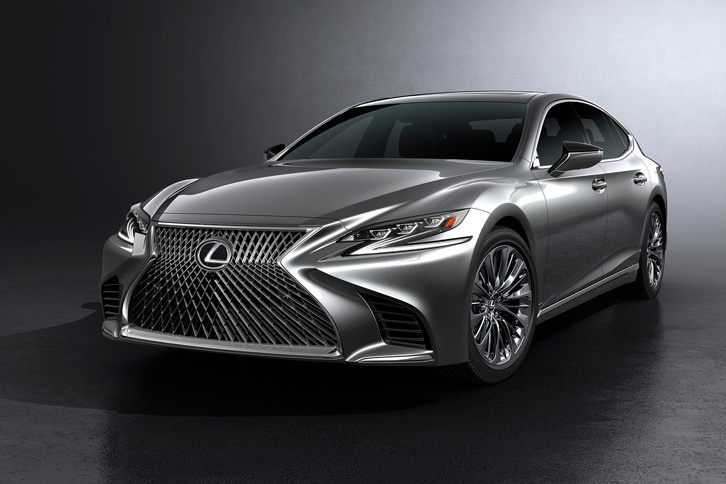 「トヨタ・セルシオ」は日本へのレクサスブランドの導入にともない、4代目のモデルより海外版と同じ「レクサスLS」に車名を変更。2017年1月にはデトロイトショーで5代目のモデルが発表された。日本では、2017年秋以降の発売が予定されている。