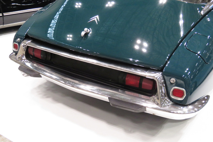 シトロエンID19（1973年）／アウトニーズ