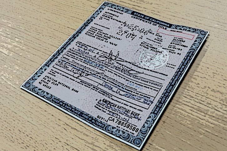 名前だけ聞くとなんだかヒワイなものを想像してしまうが、「ピンクスリップ」とはかの地でクルマの所有権を証明する書類のこと。正式名称は「Certification of Title」。わがバイパーのそれには、アメリカ時代のオーナーの個人情報やらVINコードやらが記載されているので、一応、画像処理を入れさせていただきました。