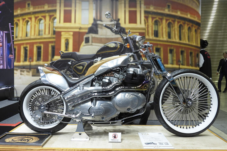 CUSTOM WORKS ZONの手になるカスタムバイク「VITA（ヴィタ）」。